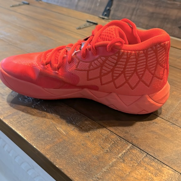 Great condition PUMA men’s sneakers no sign of wear and tear size men’s 7 - Picture 1 of 9